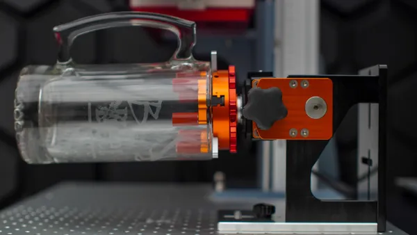 OMTech PiBurn Galvo Grip: A Chuck Rotary for Fiber and UV Lasers - Image 3