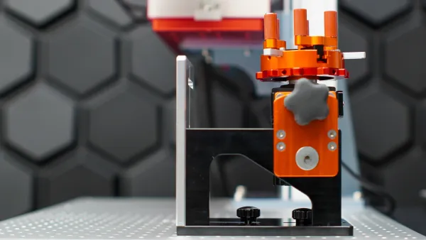 OMTech PiBurn Galvo Grip: A Chuck Rotary for Fiber and UV Lasers - Image 7